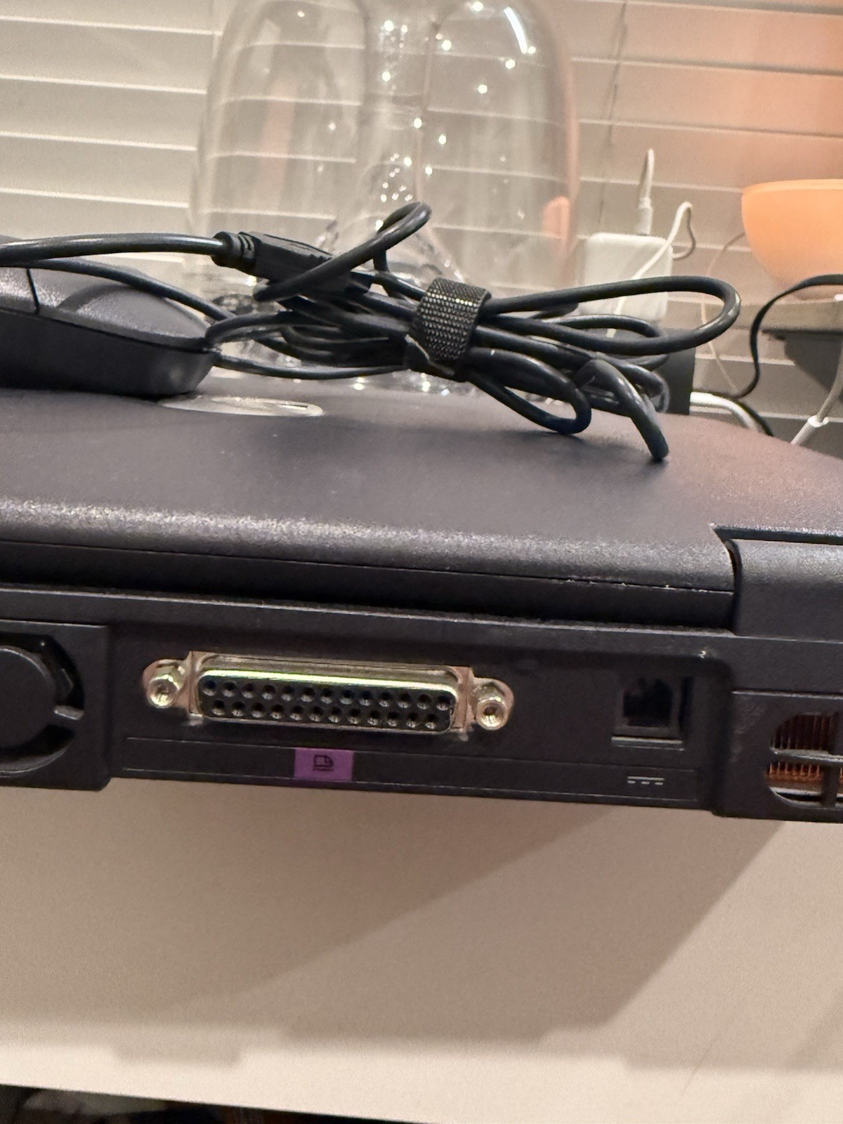 Dell Inspiron 2650 15in Pentium 4 1.80GHz 256MB Windows XP, Charger