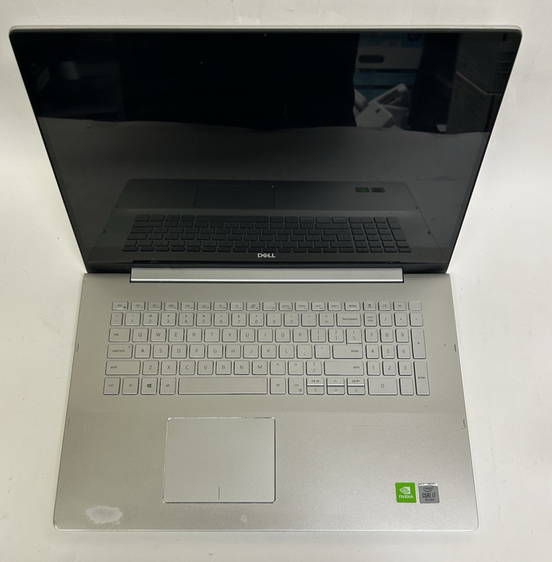 Dell Inspiron 7791 17.3″ i7-10510U @1.8GHz – NO RAM / SSD – GeForce MX250 – READ