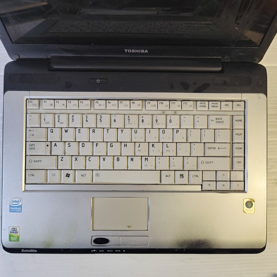 Windows Vista Toshiba Satellite: A205-S5804 Pentium T2330, 1GB RAM, 120GB HDD