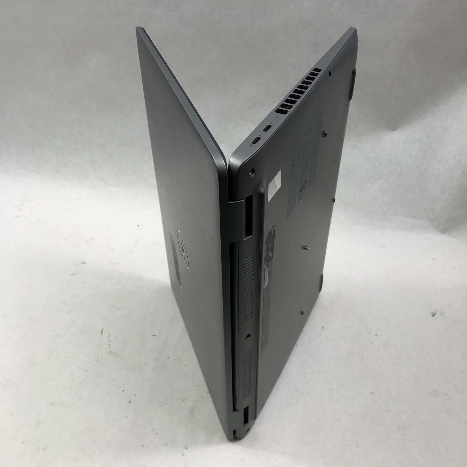 Dell Latitude 5540 15.6″ FHD Intel Core i7-1355U 16GB RAM 512GB SSD No OS READ*