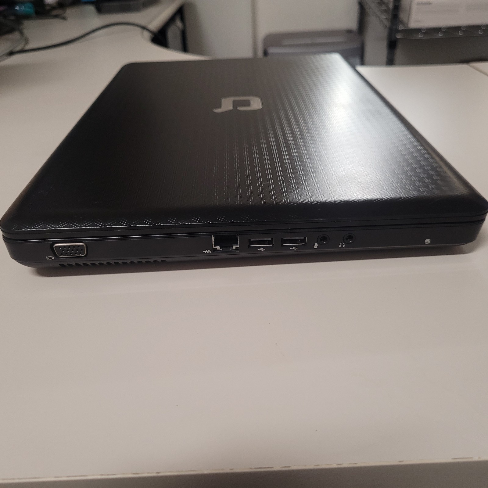 HP Compaq Presario CQ62 15.6 2gb Ram 250GB HD w/Power Supply As-Is For Parts