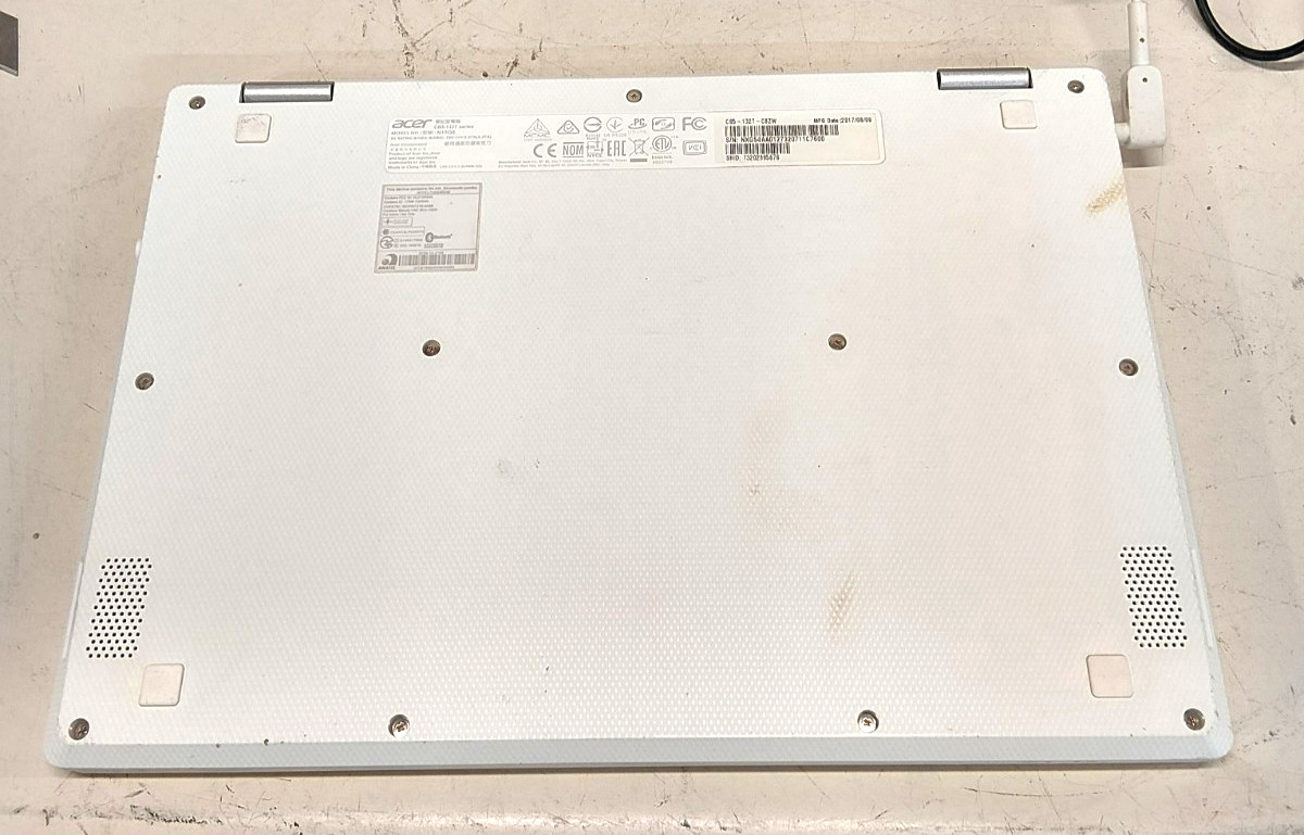 Chromebook R11 Acer CB5-132T N15Q8 (comes with charger) FOR PARTS