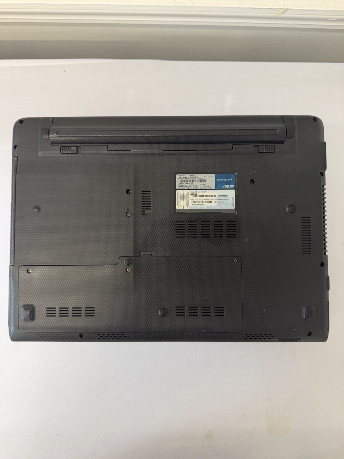 Asus U56E Laptop – Screen Leaking Light – Intel i5-2410M – Read Des