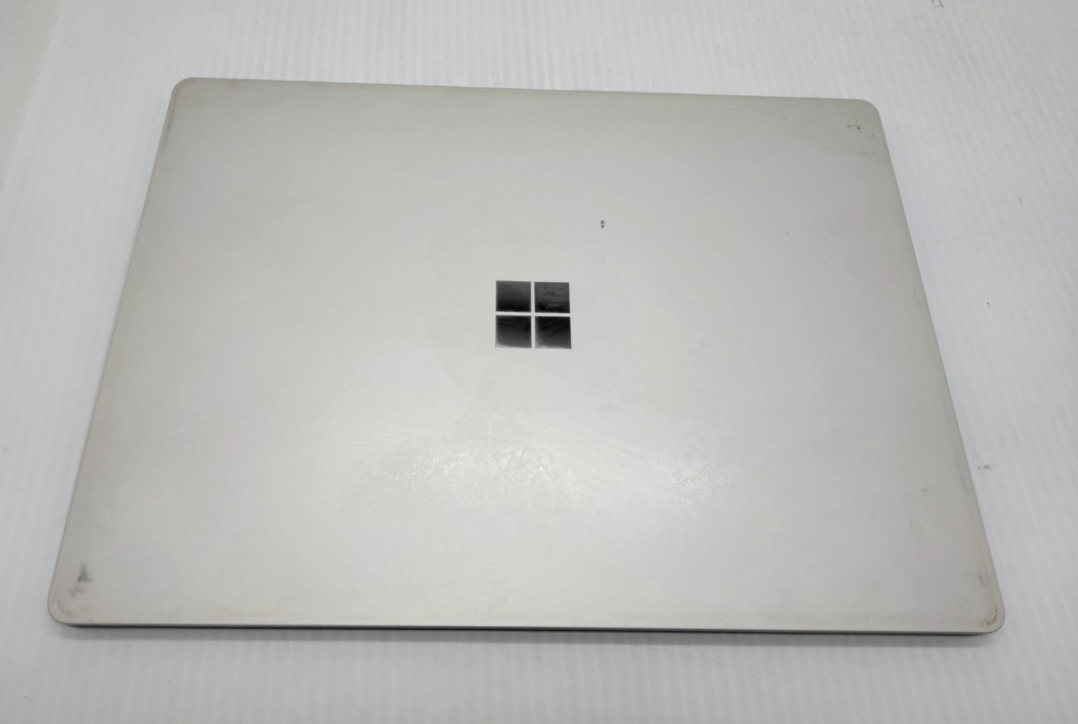 Microsoft Surface 1769 13.5” Touch i7-7660U 8GB RAM 256gb SSD Win 11 laptop