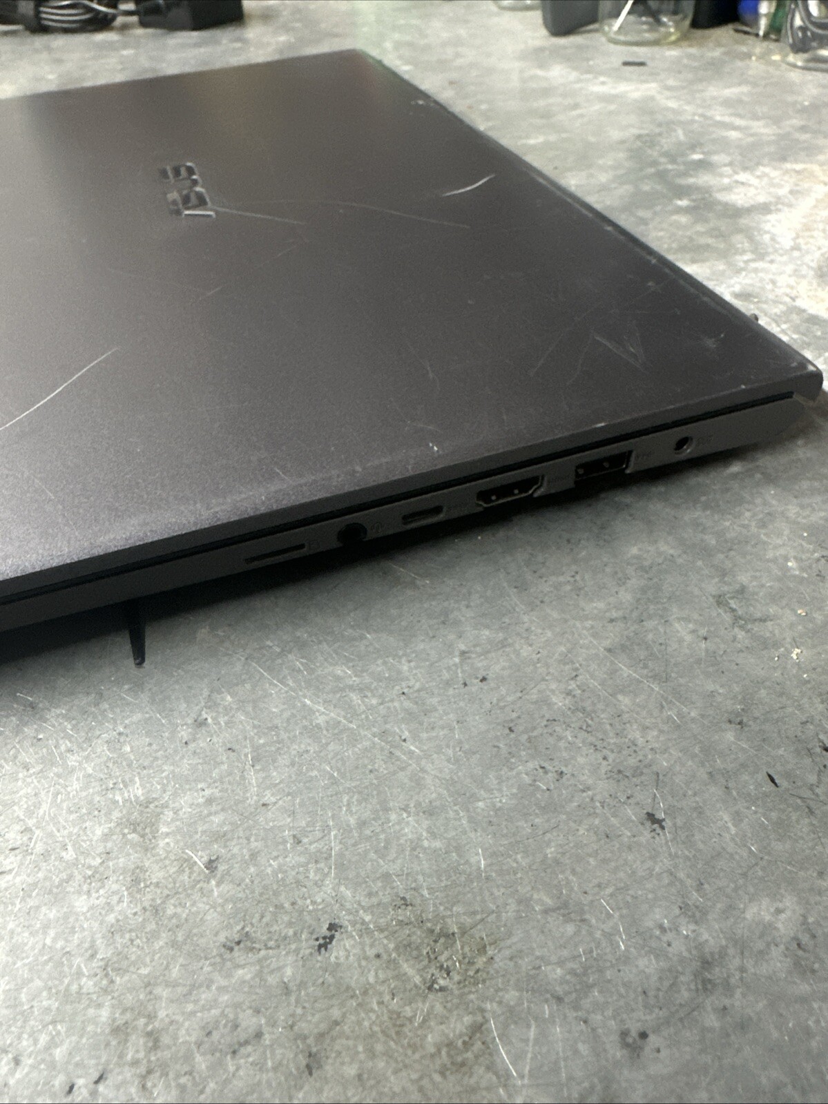 ASUS VivoBook F512DA-DB34 15 inch (128GB, AMD Ryzen 3, 3.50GHz, 8GB)