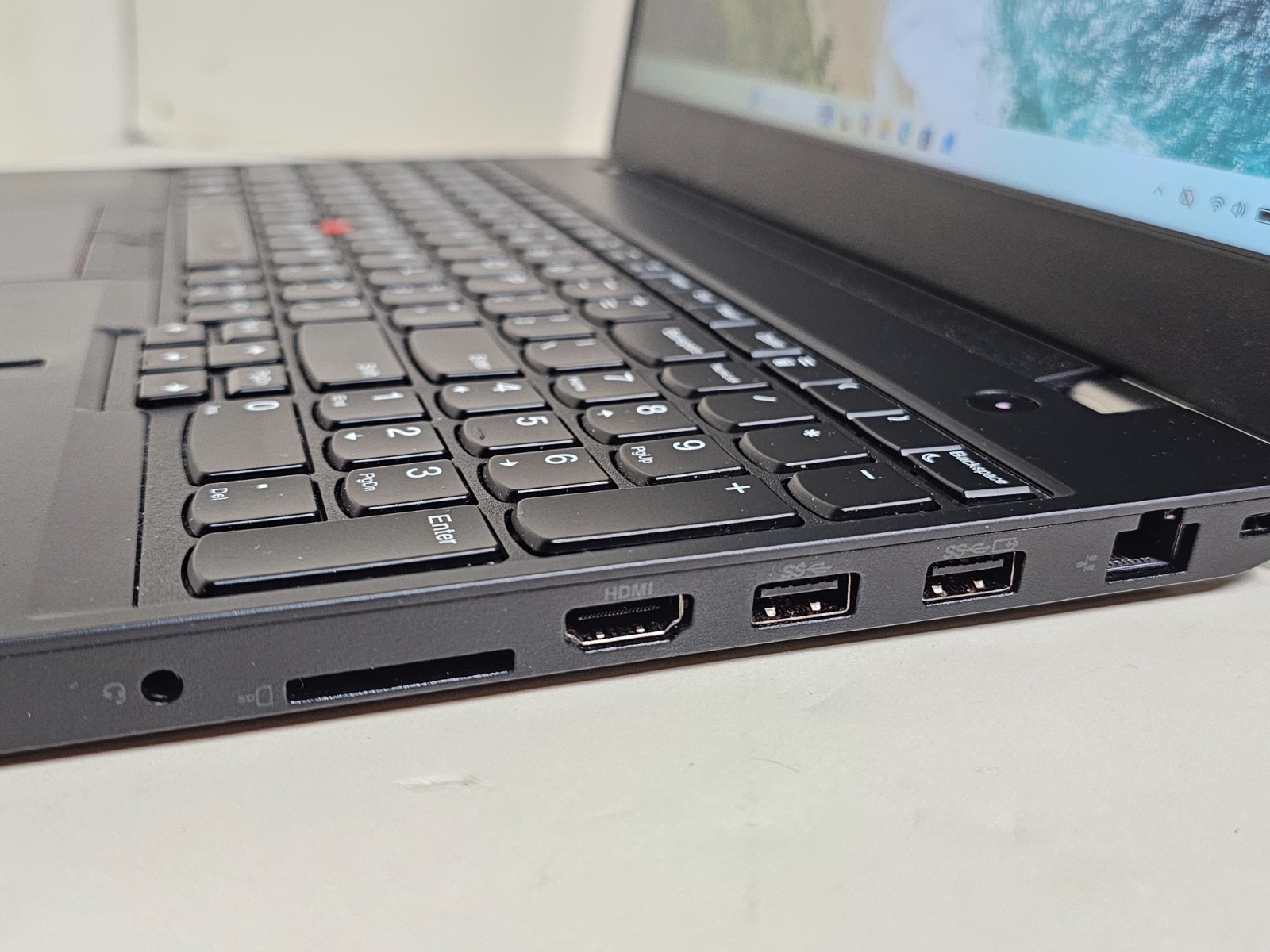 Lenovo ThinkPad T15p Laptop – 2.3 GHz i7-11800H 16GB 1TB SSD GTX 1650 15.6″ SP1