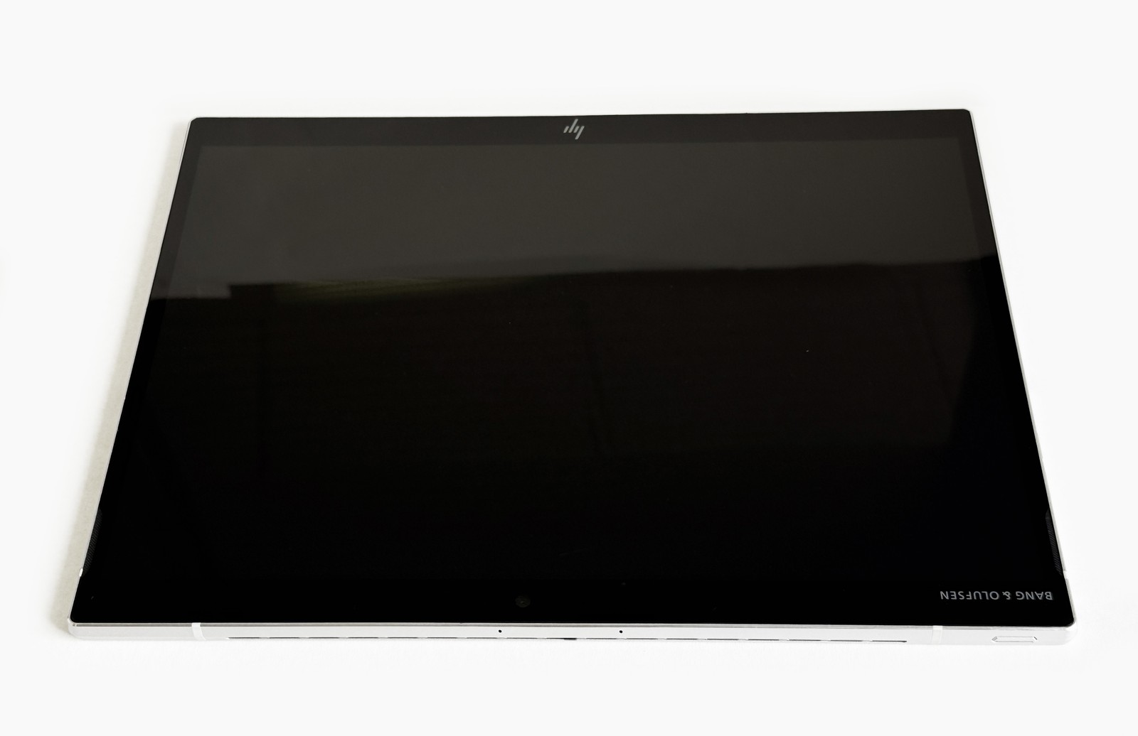 HP Elite X2 G8 Tablet 13″ FHD Core i7-1185G7 3.0GHz 16GB RAM 512GB SSD Grade C