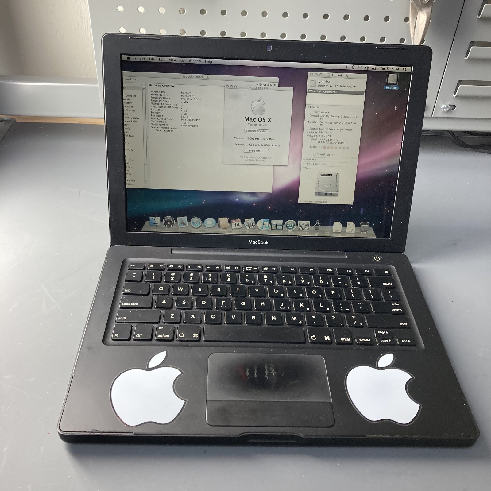 Apple MacBook A1181 13″ Intel Core 2 Duo 2GHz 2GB RAM 160GB HDD Dim Backlight