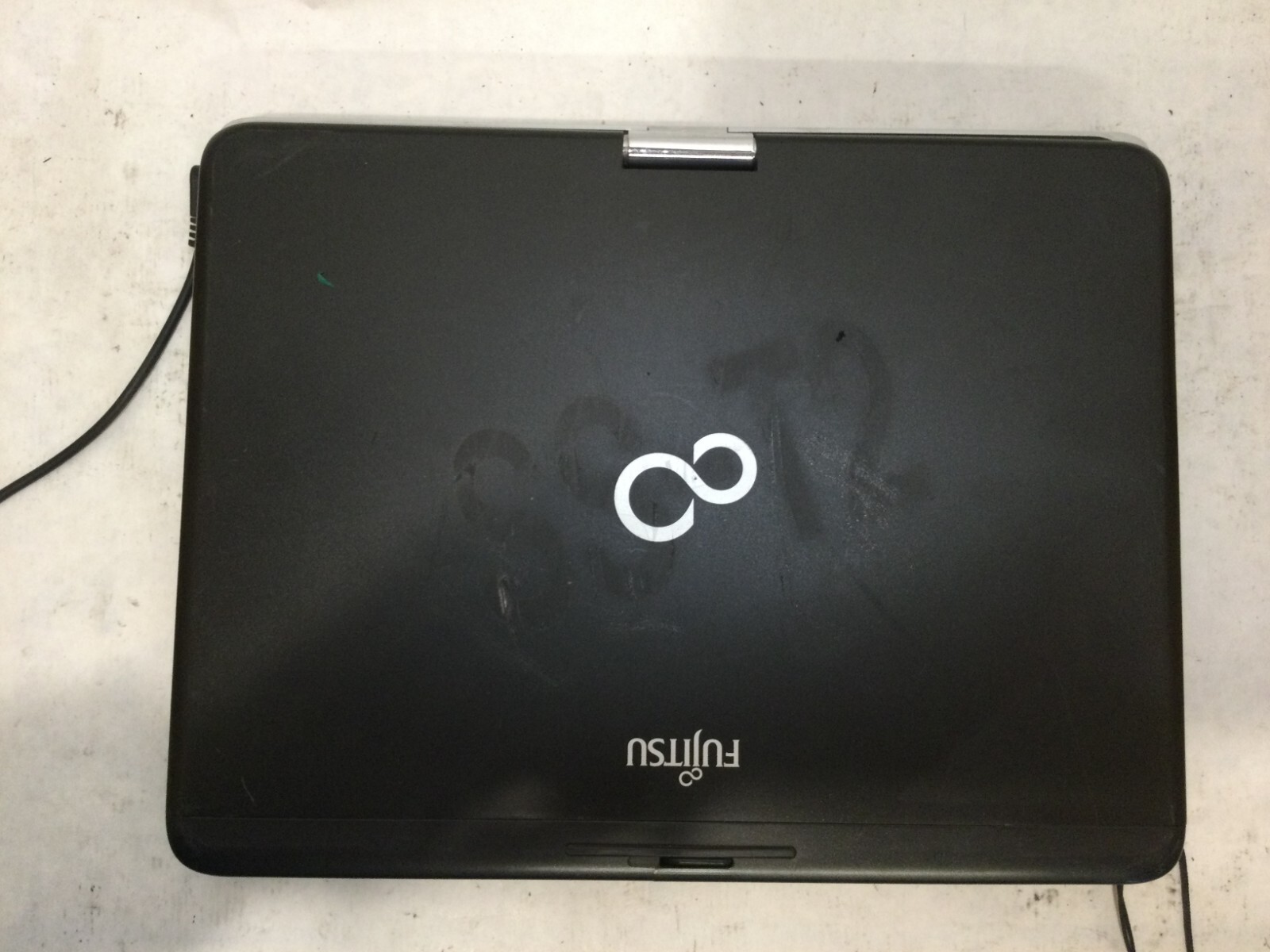 Fujitsu Lifebook T730 12.1” / Intel Core i3 M370 @ 2.40GHz / (MISSING PARTS!) MR