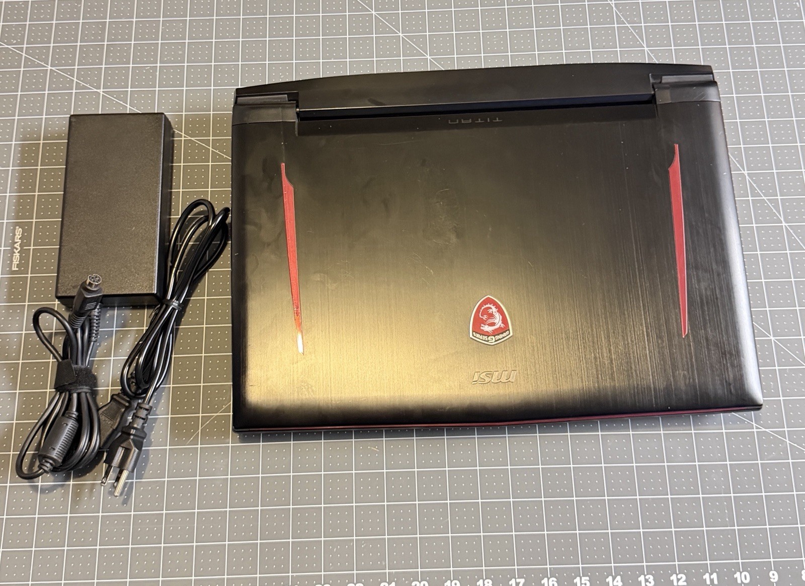 MSI 17.3 GT73 Titan i7-6820HK | 64GB | 1TB SSD + 4TB SSD | NVIDIA GTX 1080 8GB