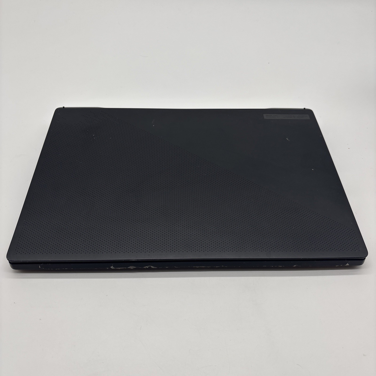 ASUS ROG Zephyrus M16 GU603H – 14” – Core i7-11800H 2.3GHz 16GB RAM 500GB SSD
