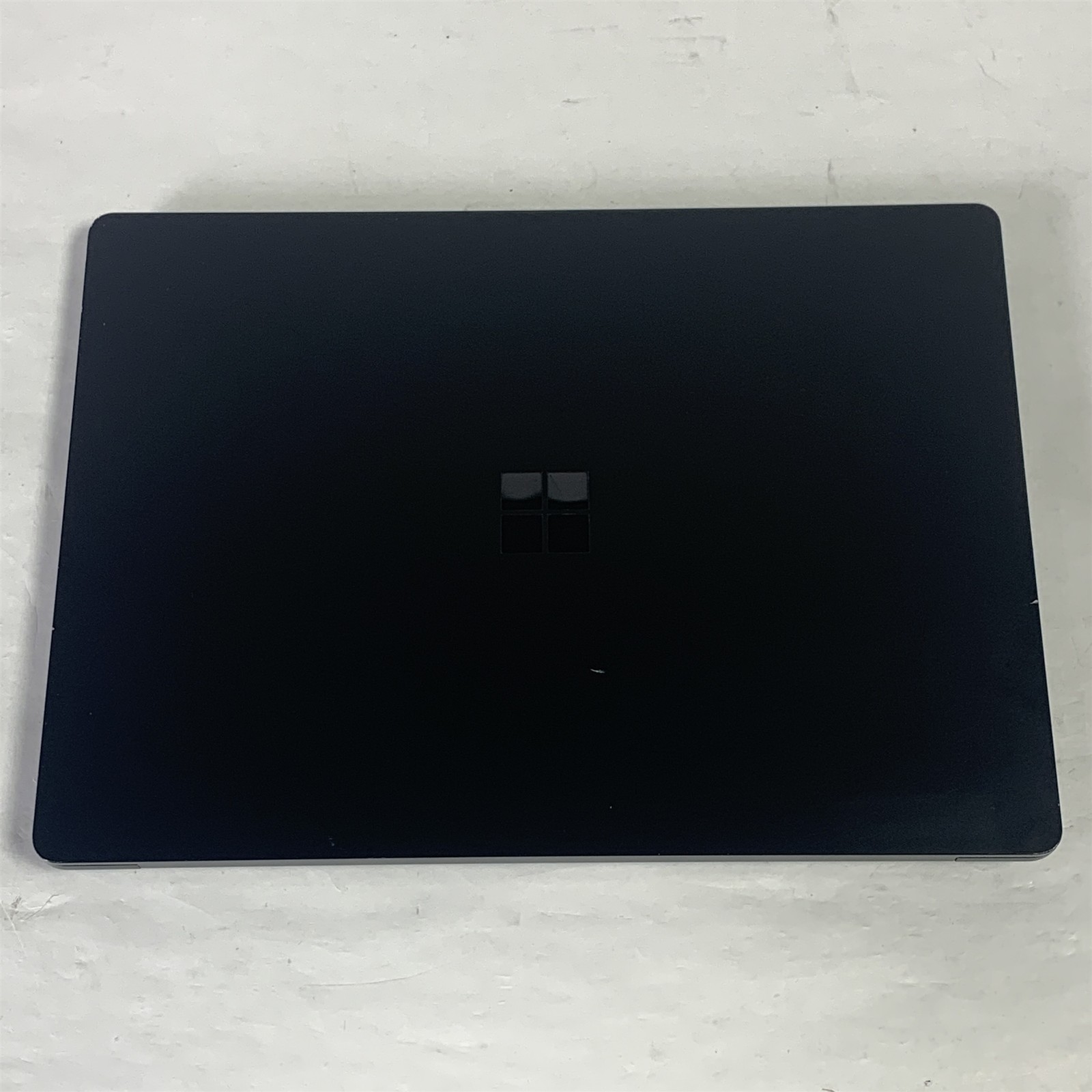 Microsoft Surface Laptop 4 1951 13.5″ i7-1185G7 3.0GHz 16GB 256GB NVMe SSD-Win11