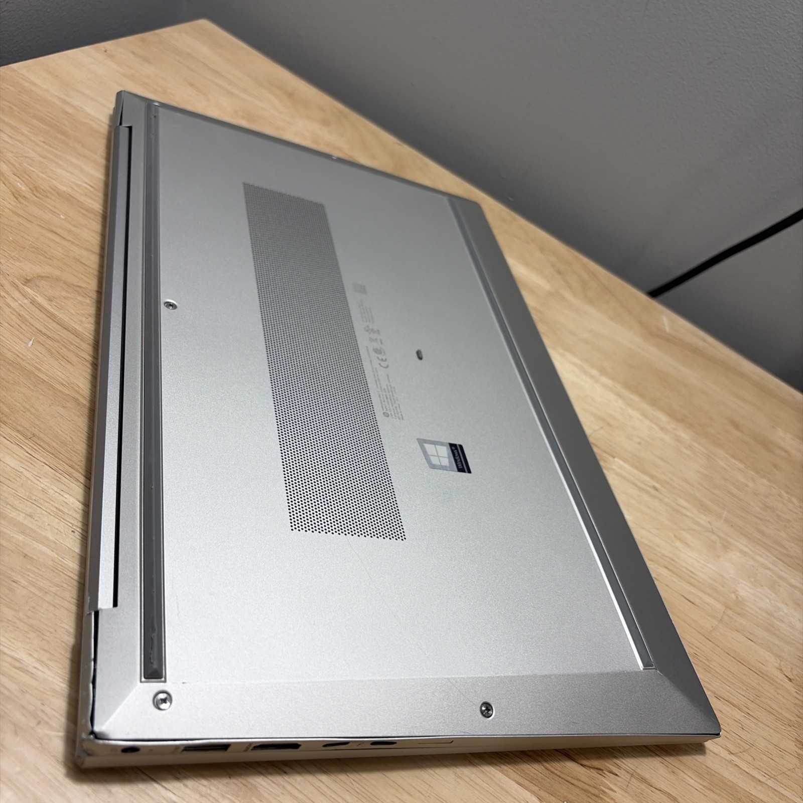 HP EliteBook 850 G7 CORE I7-10610U 1.8GHZ 32GB 256GB SSD WCAM WIFI W11 & CORD