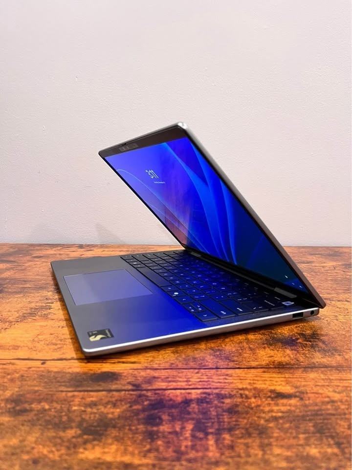 Dell Latitude 7455 Laptop 14” QHD+ Touchscreen Win 11 Snapdragon X Elite 32GB
