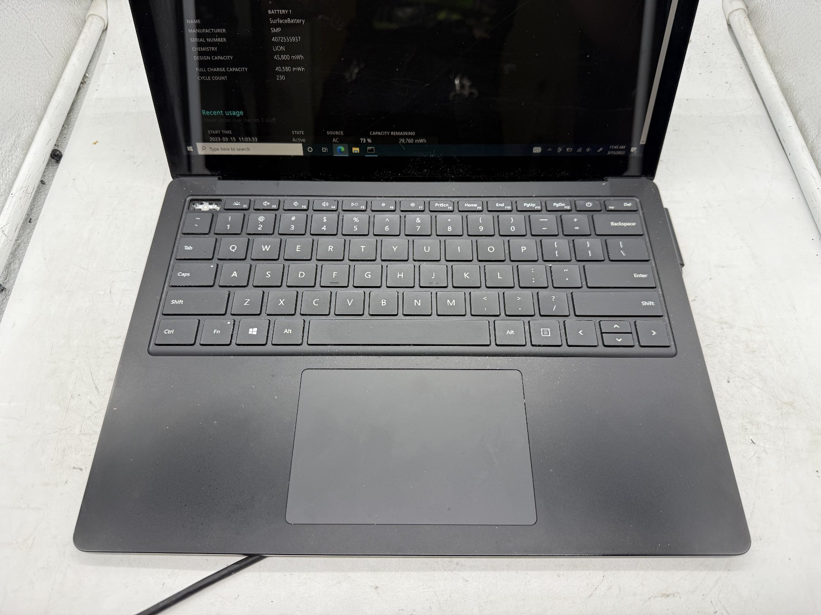 Microsoft Surface Laptop 3 15.6” i7-1065G7 512GB 16GB Win 10 CRACKED SCREEN
