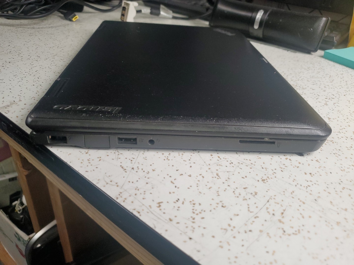 Lenovo ThinkPad Yoga 11e Chromebook Touchscreen Tablet mode Celeron 1.83GHz HDMI