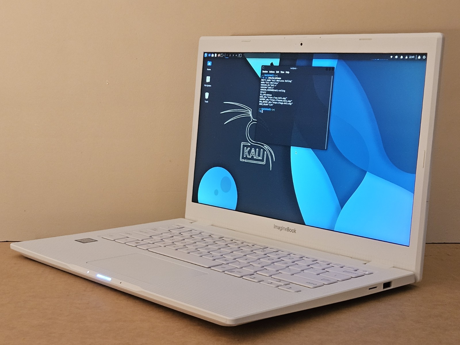 ASUS 14″ Kali Linux 2025.4 m3-8100Y 1.1GHz 4GB RAM IPS 1920×1080 ImagineBook