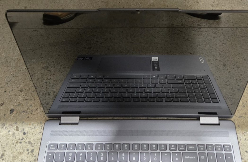 Lenovo Yoga 7 2-in-1 16ILL10 16″ Core Ultra 7 256V 2.2GHz 16GB 1TB SSD