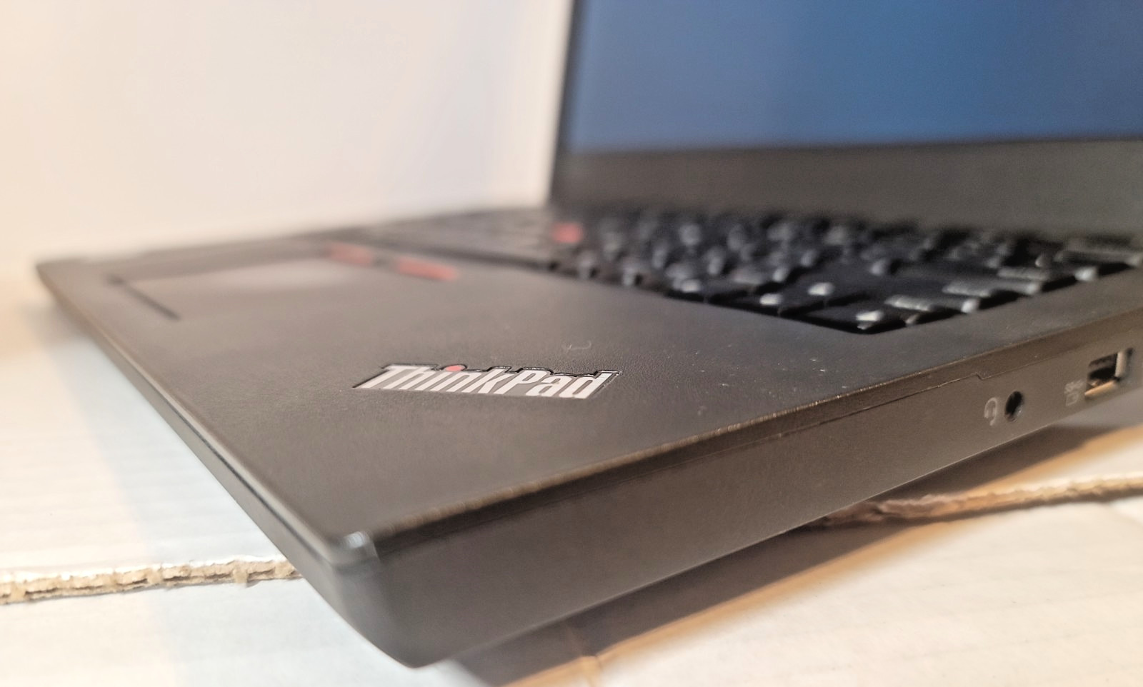 Lenovo ThinkPad X260 Intel Core i5-6300U 8GB RAM, 320GB HDD Windows11 double bat