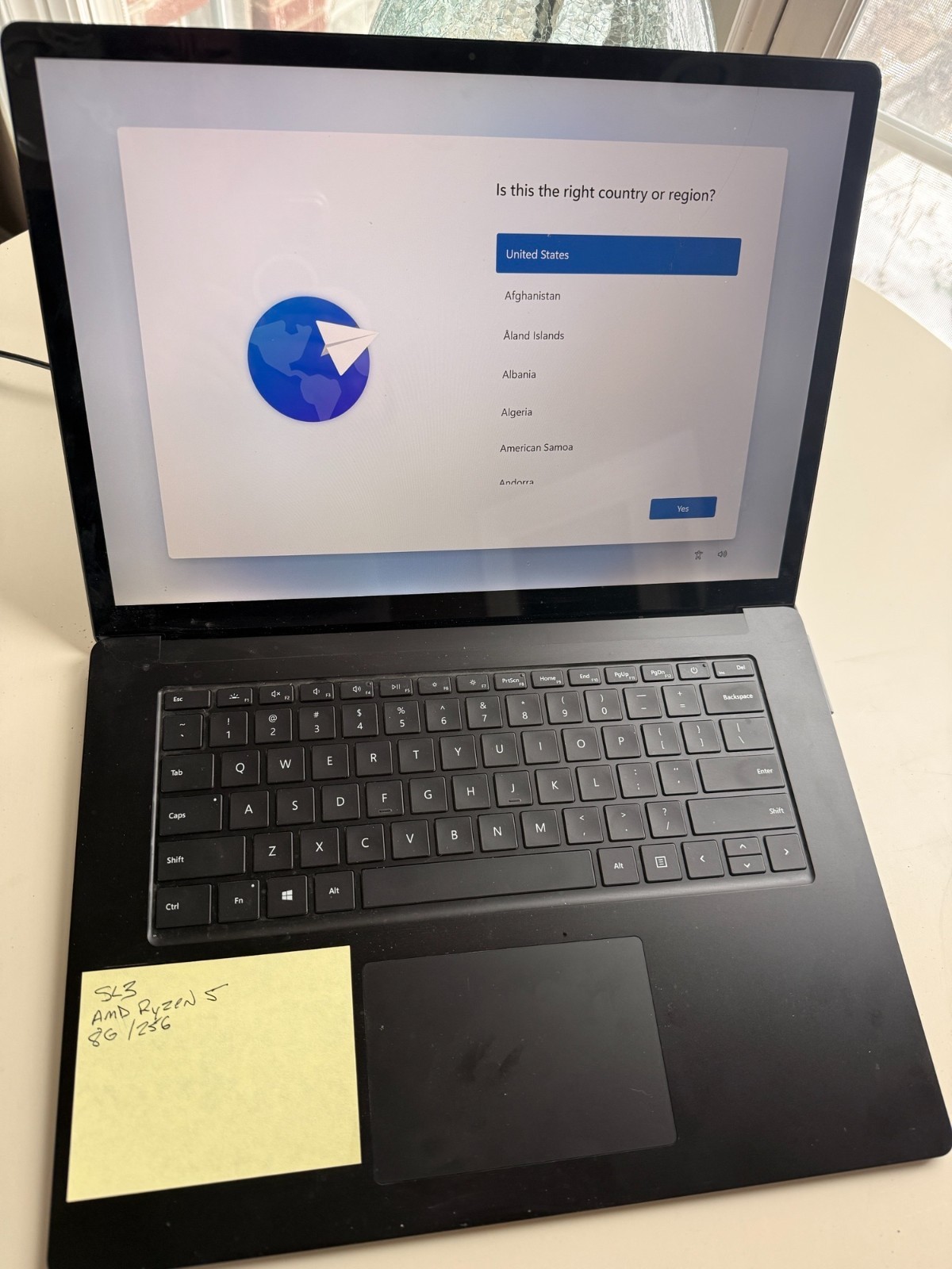 Microsoft Surface Laptop 3 15″ (256GB SSD, AMD Ryzen 5 3rd Gen., 3.70 GHz, 8 GB)