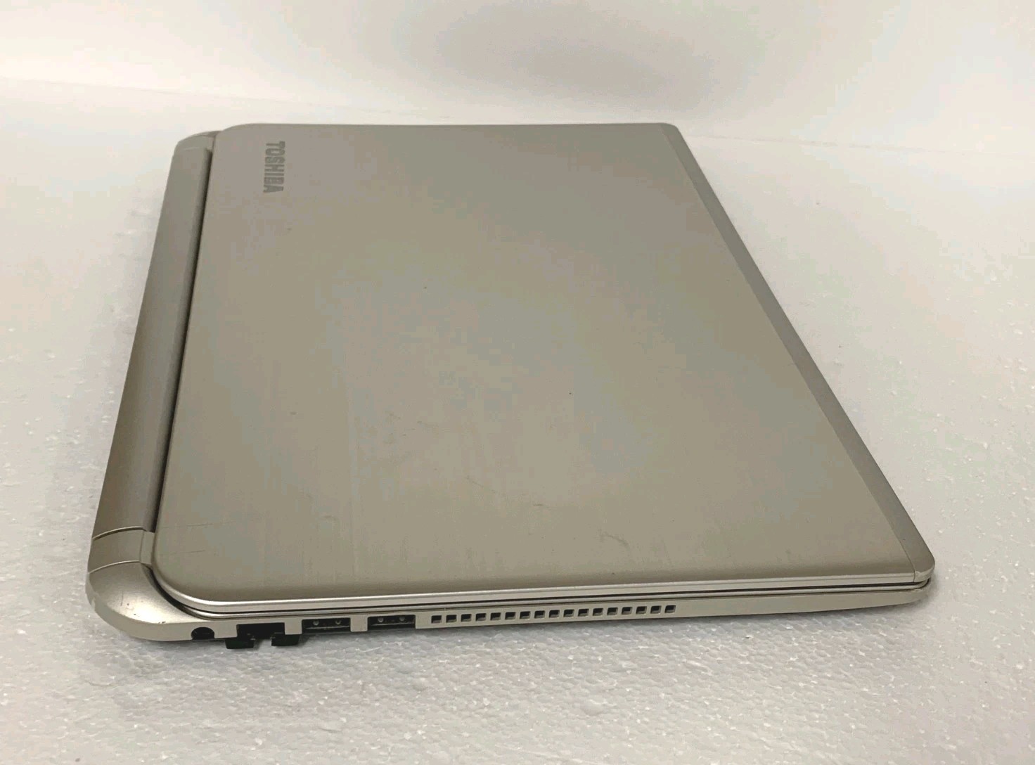 Toshiba Satellite E45-B Laptop, Intel Core i5-5200U, 6GB RAM, 800GB HDD, Win 8.1