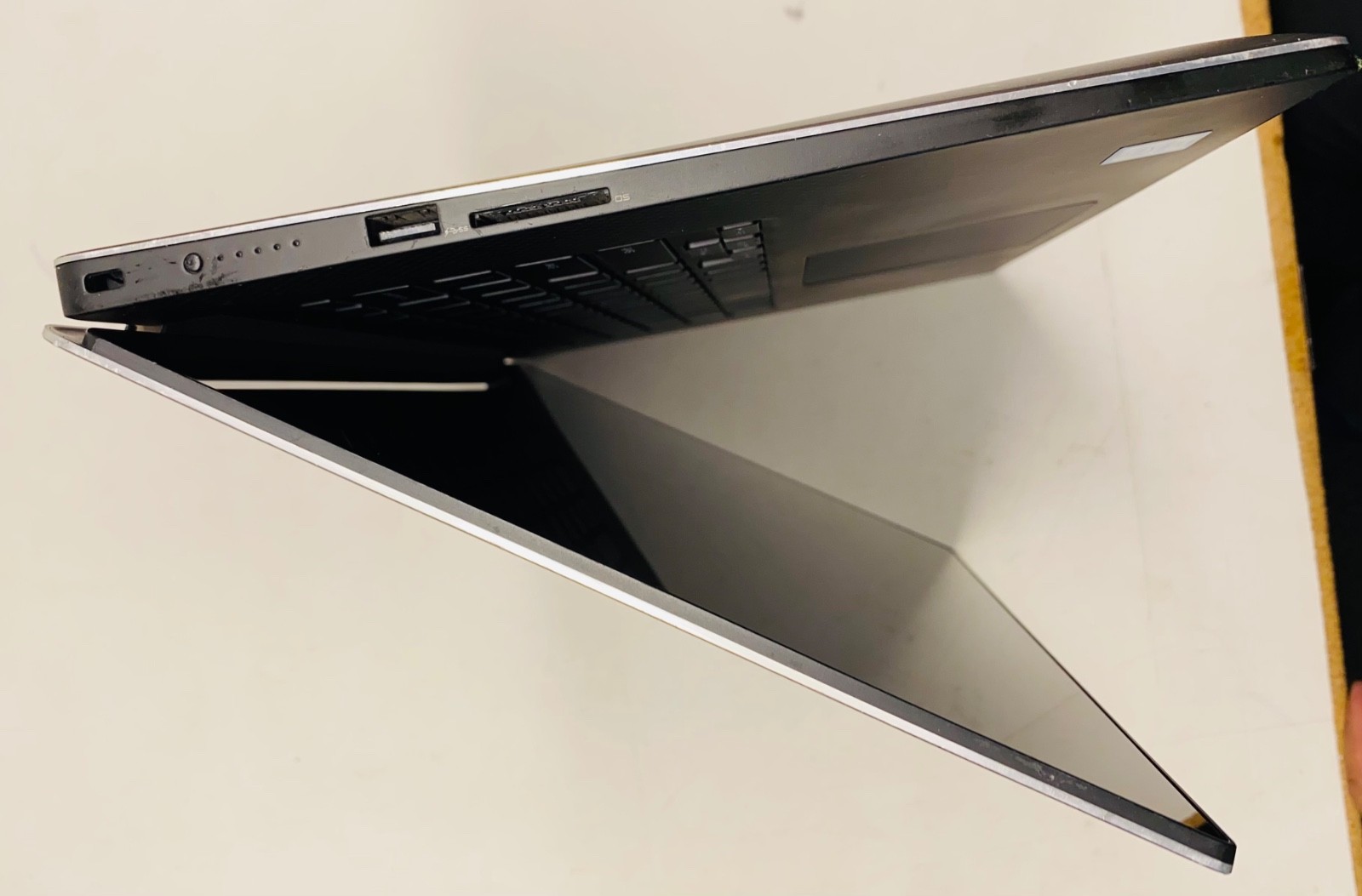 Dell XPS 15 9550 laptop 15.6″Intel(R) Core(TM) i5-6300HQ…