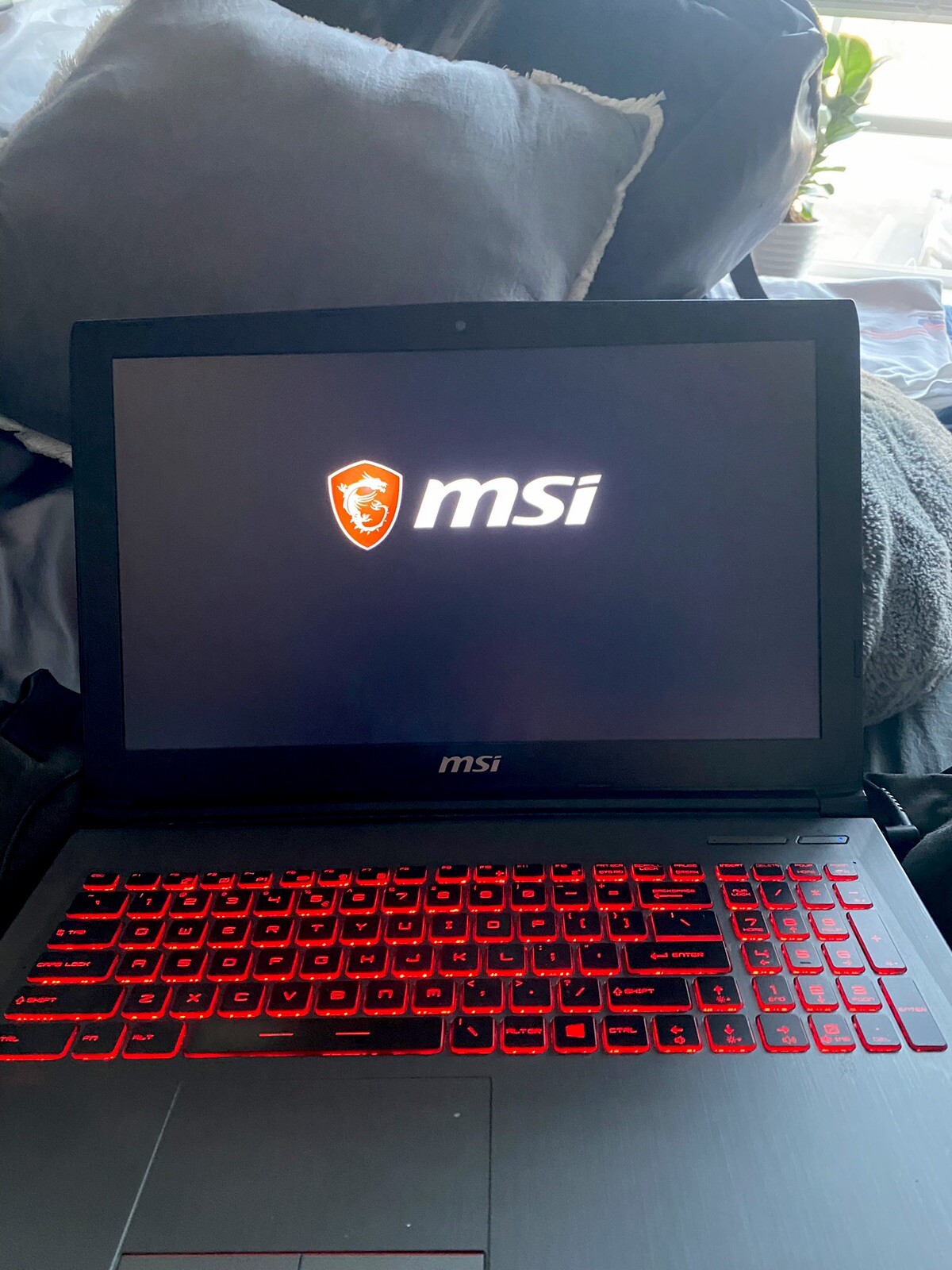 MSI GV62 8RE COMPLETE GAMING LAPTOP + KEYBOARD, COOLER, HEADSET, BACKPACK