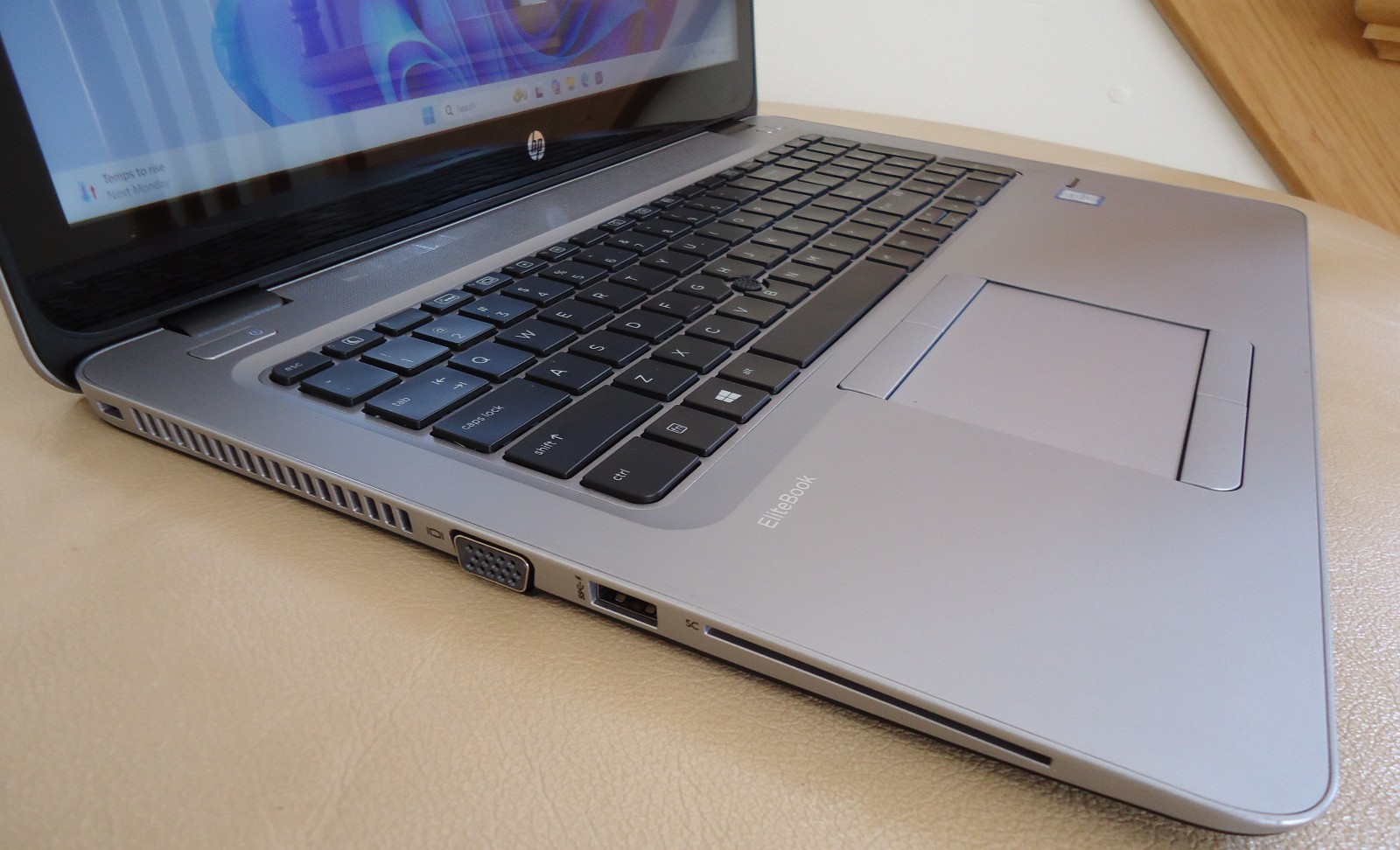 HP EliteBook 850 G3 15″ Intel i5-6200U 8GB 128GB SSD Windows 11 Pro MS Office