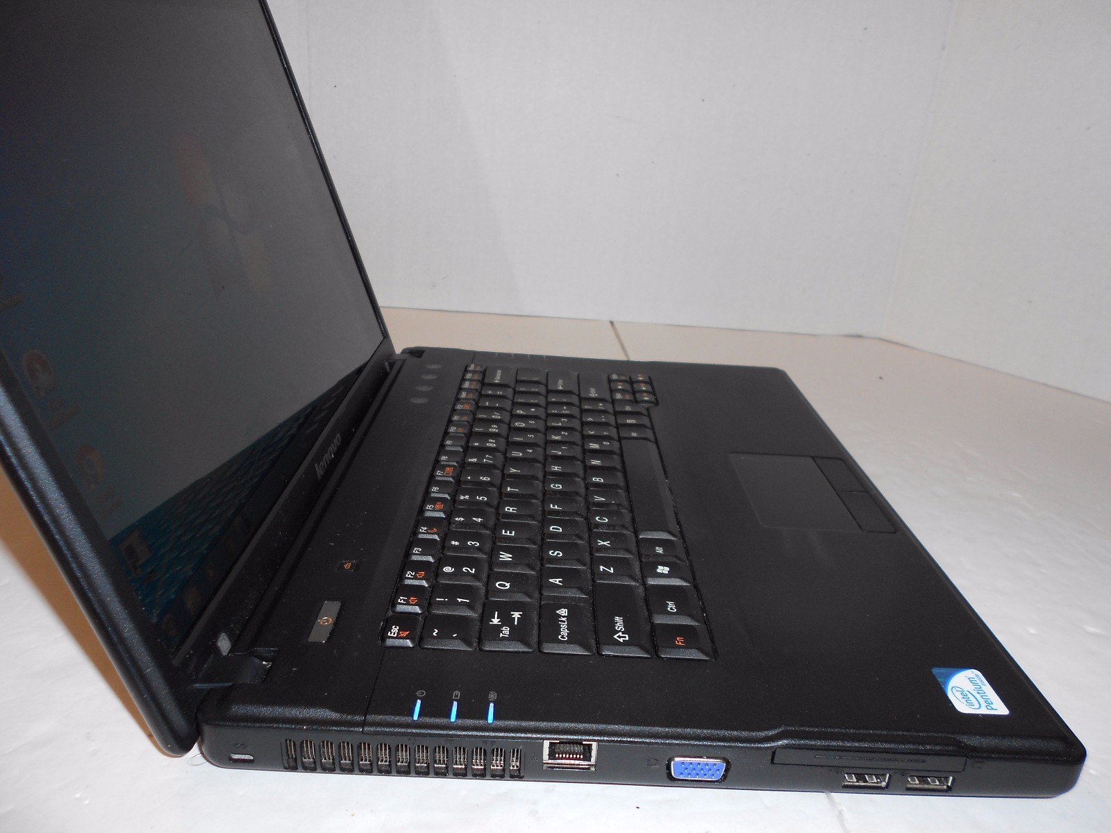 Lenovo G530 4446 – 15.4″ – Core2Duo T6600 2.2GHz 3GB RAM 250GB HDD WIN7 OFF13