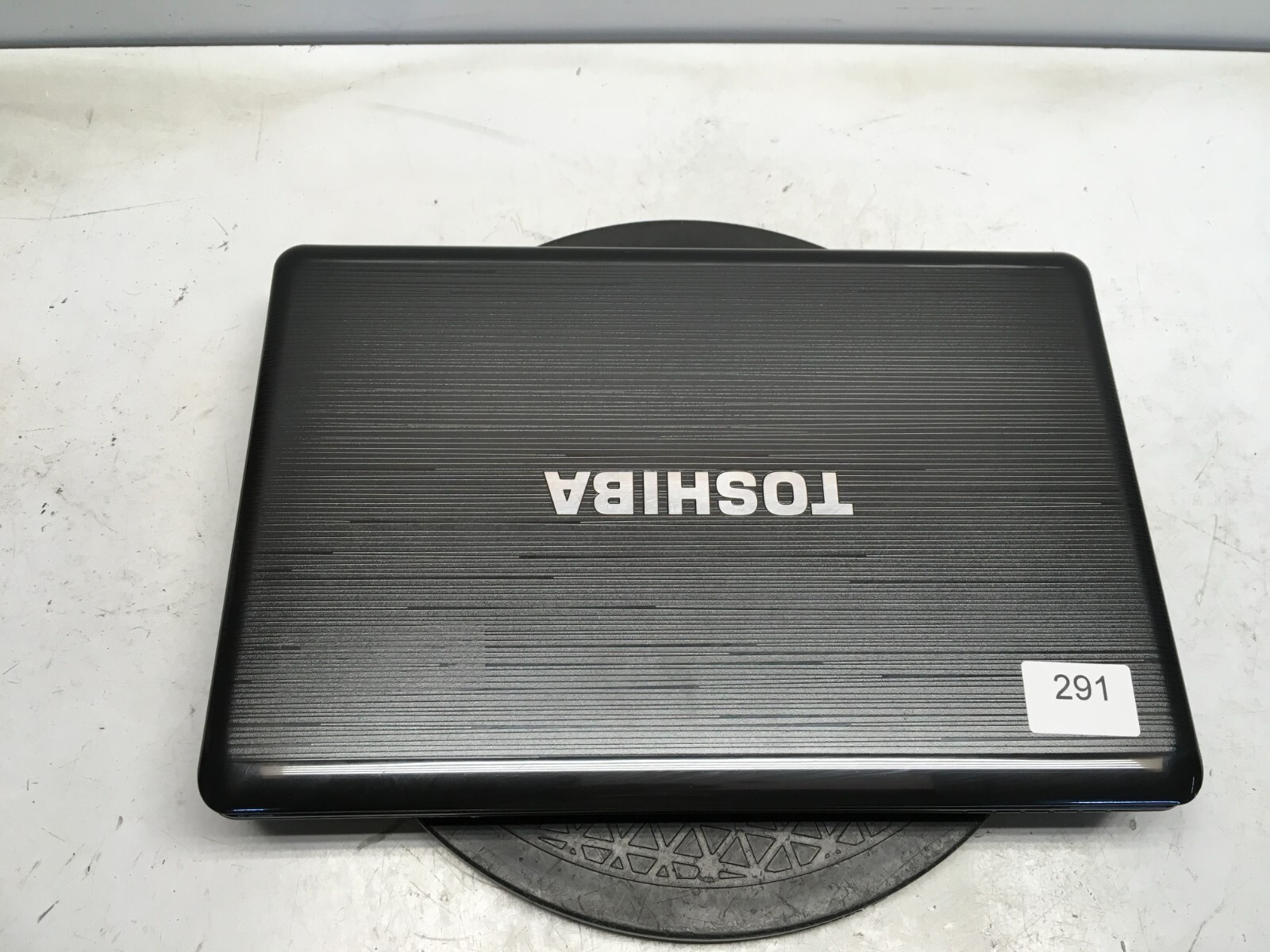 Toshiba Satellite P745-S4320 Intel i5-2430M 2.4GHz 6 GB NO HDD No Batt
