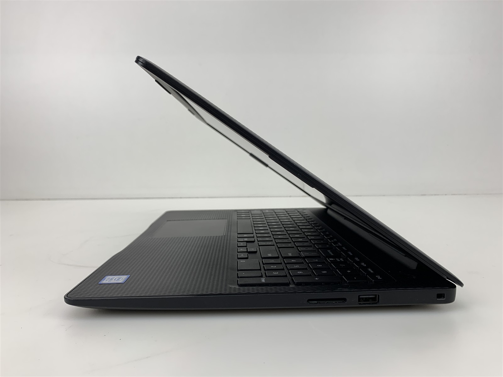 Dell Inspiron 3583 Intel i3-8145U 2.10GHz 8GB RAM 128GB NVMe Win 11 Home 15.5″
