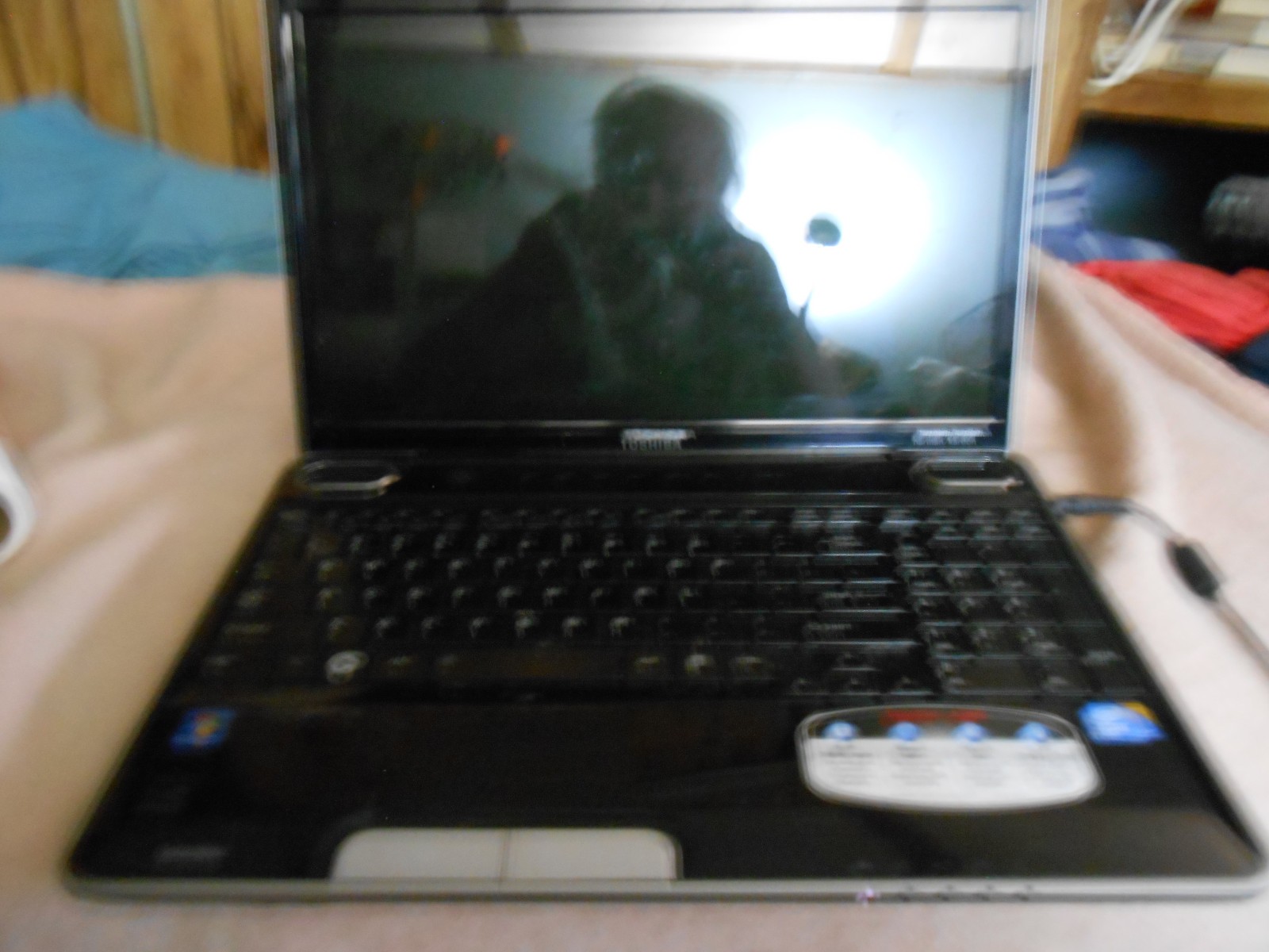 Toshiba Satalite A505 Windows 7 Professional Activated laptop