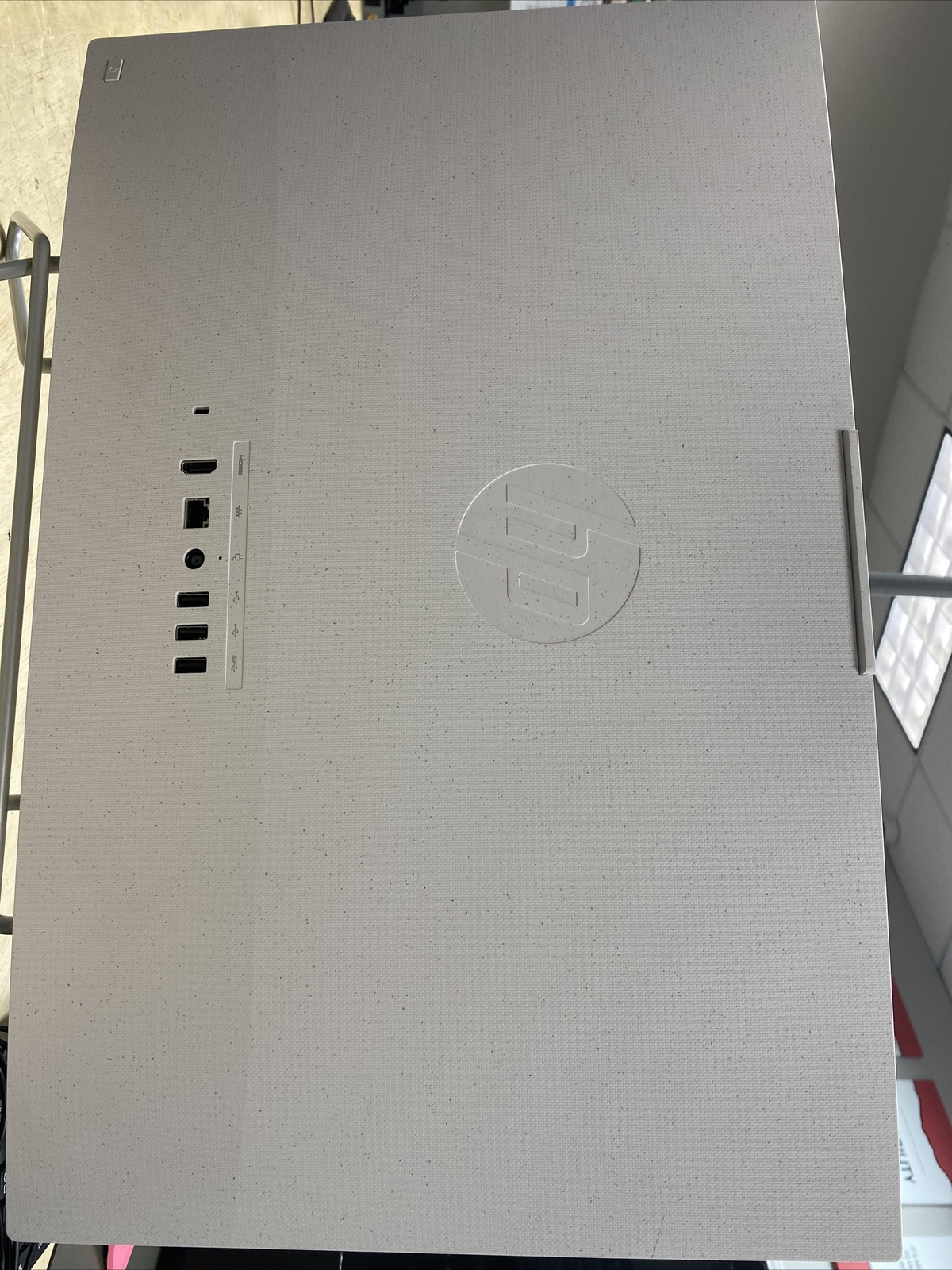 HP 23.8” (265GB, Intel Celeron J4025,2GHz,8gb) All-in-one FOR PARTS ONLY