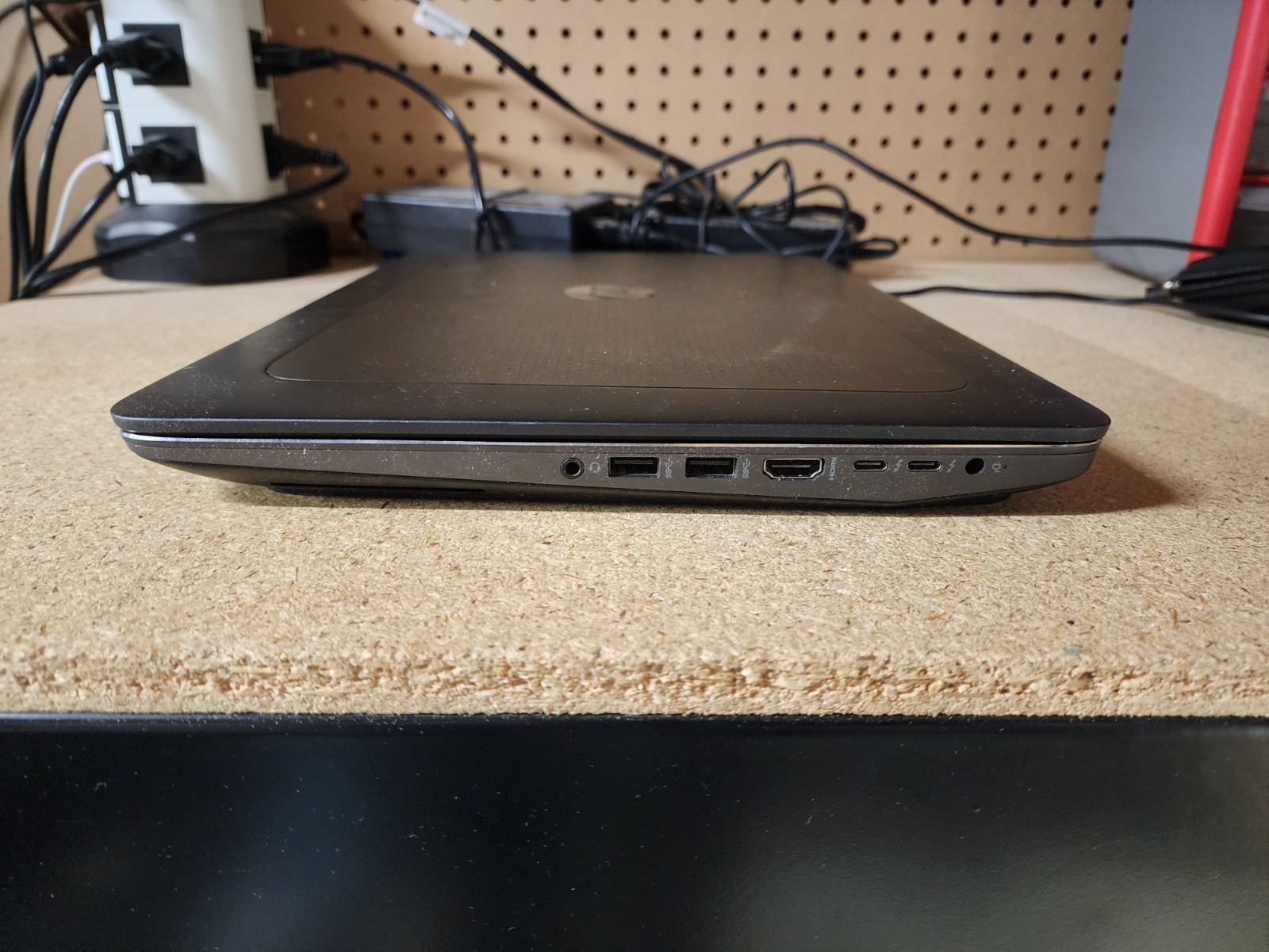 HP ZBook 15 G3 i7-6700HQ 2.6GHz 8GB RAM 256GB SSD W11 Pro M1000M GPU Bad KB