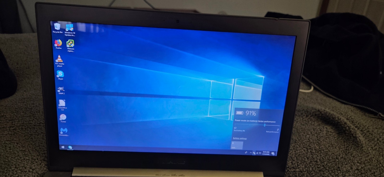 Asus Zenbook UX31E 13″ i5 4GB 128GB SSD BT Bad Keyboard Holds Charge well