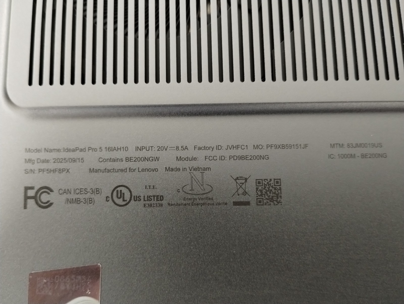 Lenovo IdeaPad Pro 5 16IAH10, Intel Core Ultra 9 285H, 32 GB RAM, 1 TB NVMe SSD