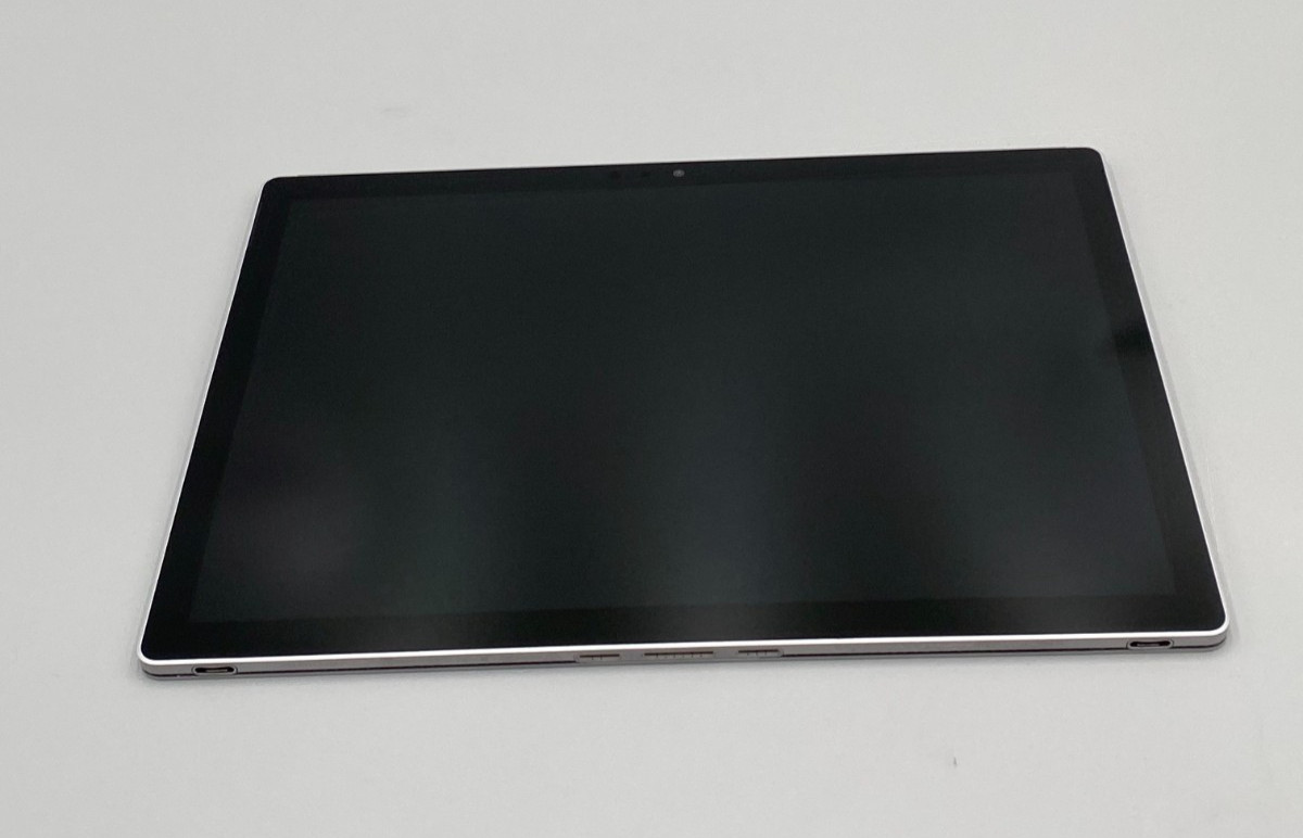 Microsoft Surface Book 2 1832 i7-8650U 1.9GHz 8GB DDR3 256GB SSD Silver Good