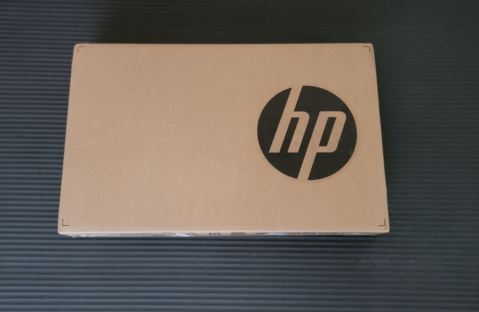 Hp 255 g6 , 15.6 in. HD Laptop AMD A6-9220, up to 2.9 GHz, 8 GB SSD