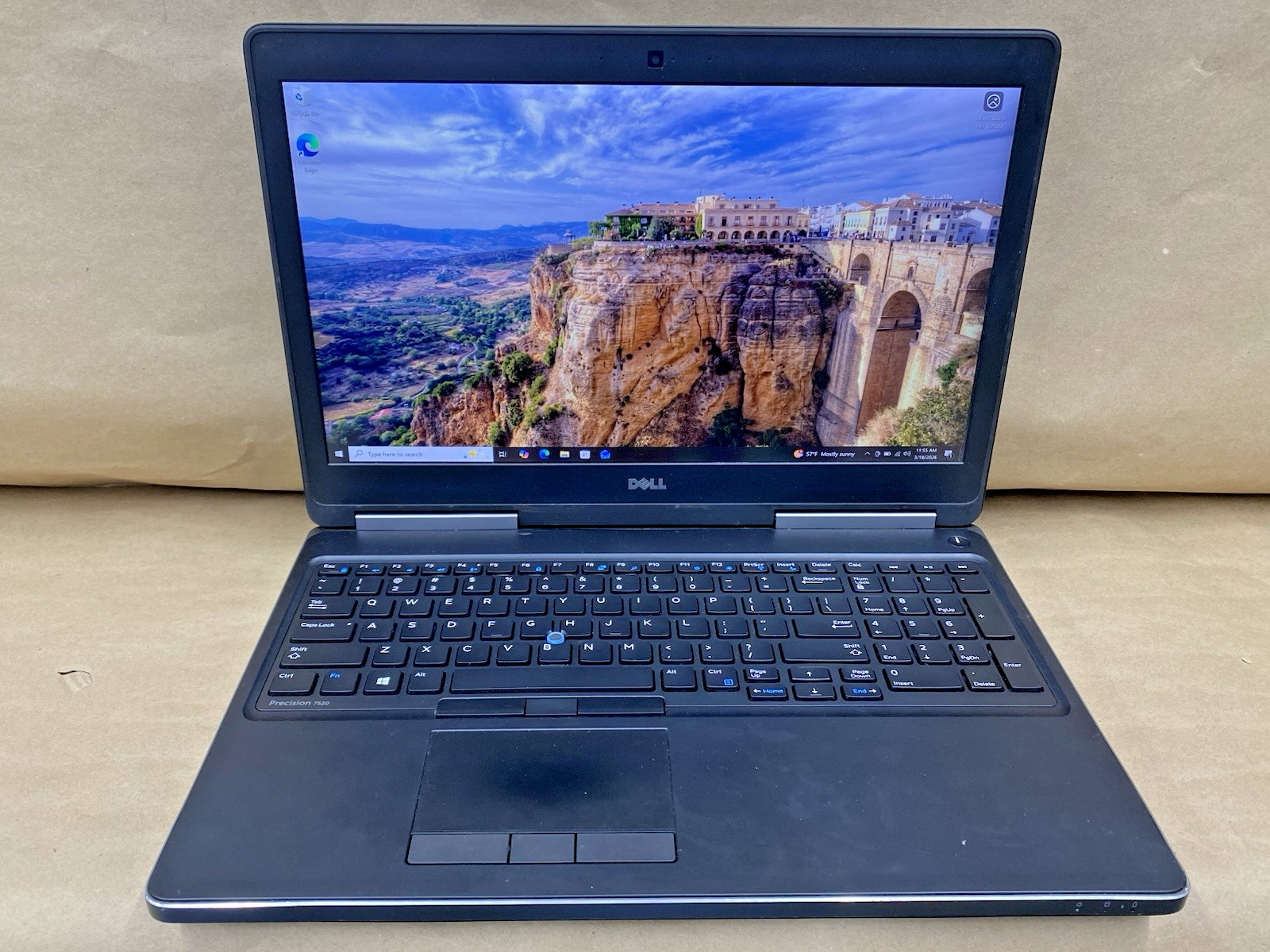 Dell Precision 7520 – 16″ 3840*2160 – E3-1575M – 8GB – 128GB – Win 10 – READ