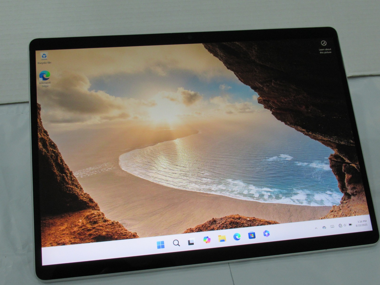 Microsoft Surface Pro X 13″ Touchscreen SQ1 @ 3.0ghz processor 8GB RAM 128gb