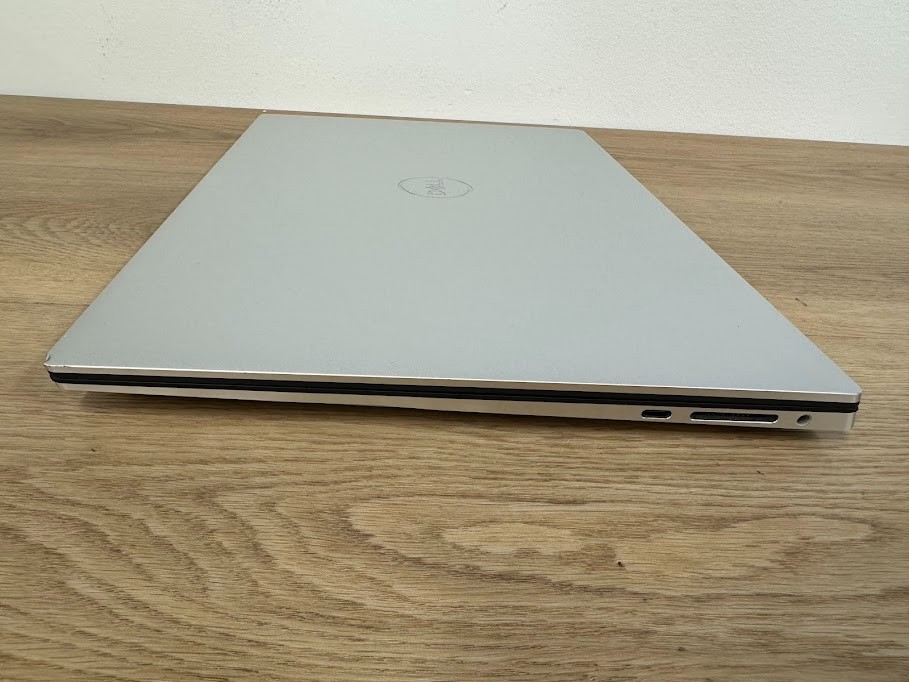 Dell XPS 15 9510, Core i7 11800H, 32GB DDR4, RTX 3050 Ti, 512GB SSD, 2020