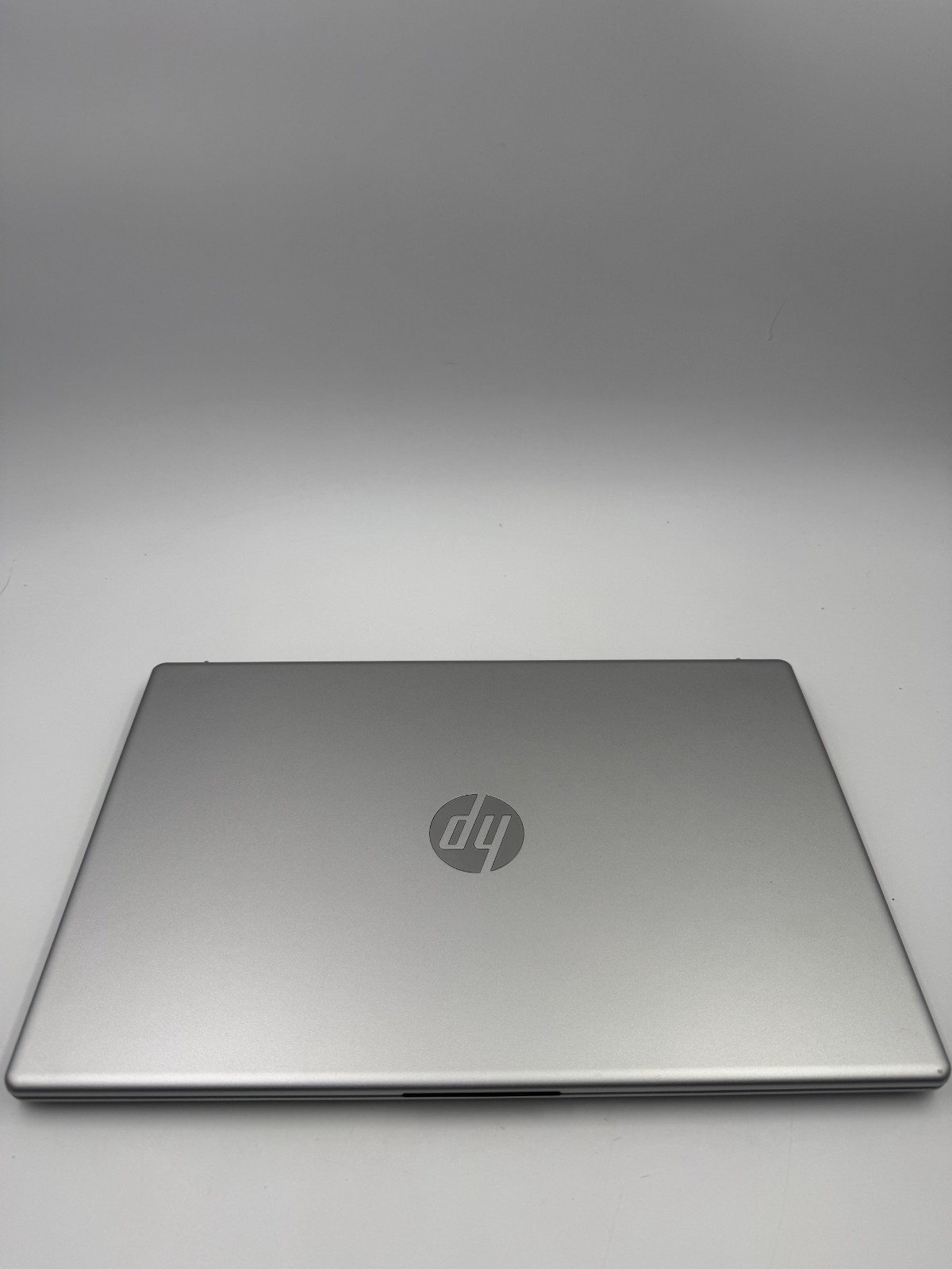 HP 15-FC0025DX 15.6″ Touch 8GB 512GB SSD AMD Ryzen 5 7520U 2.80GHz WIN11H