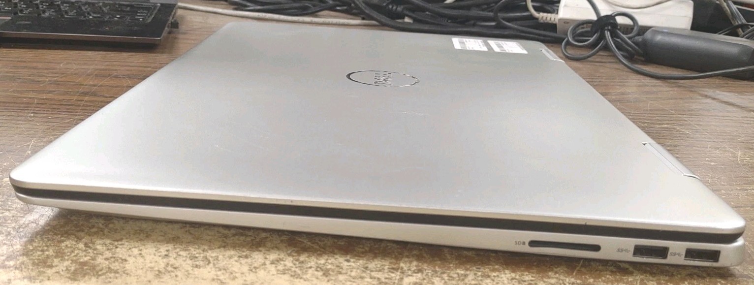 Dell Inspiron 7786 17″ 2-in-1 W/ i7-8565U 16GB RAM, 256GB SSD.