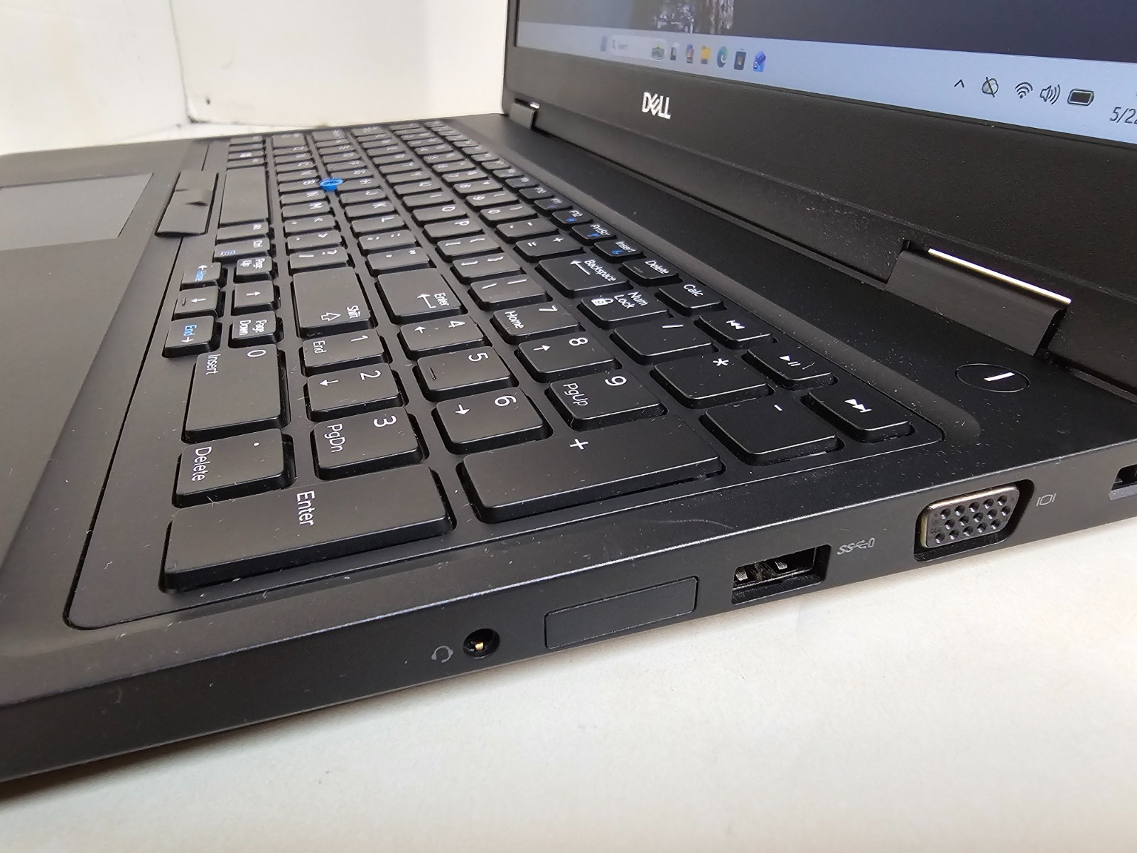 Dell Precision 3530 Laptop – 2.6 GHz i7-8850H 16GB 256GB SSD Webcam 15.6″ – SP2