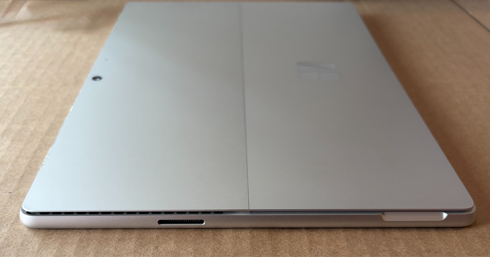 Microsoft Surface Pro 11 13″ OLED Ultra 7 266V 16GB 512GB EP2-20247 ( Read Desc)