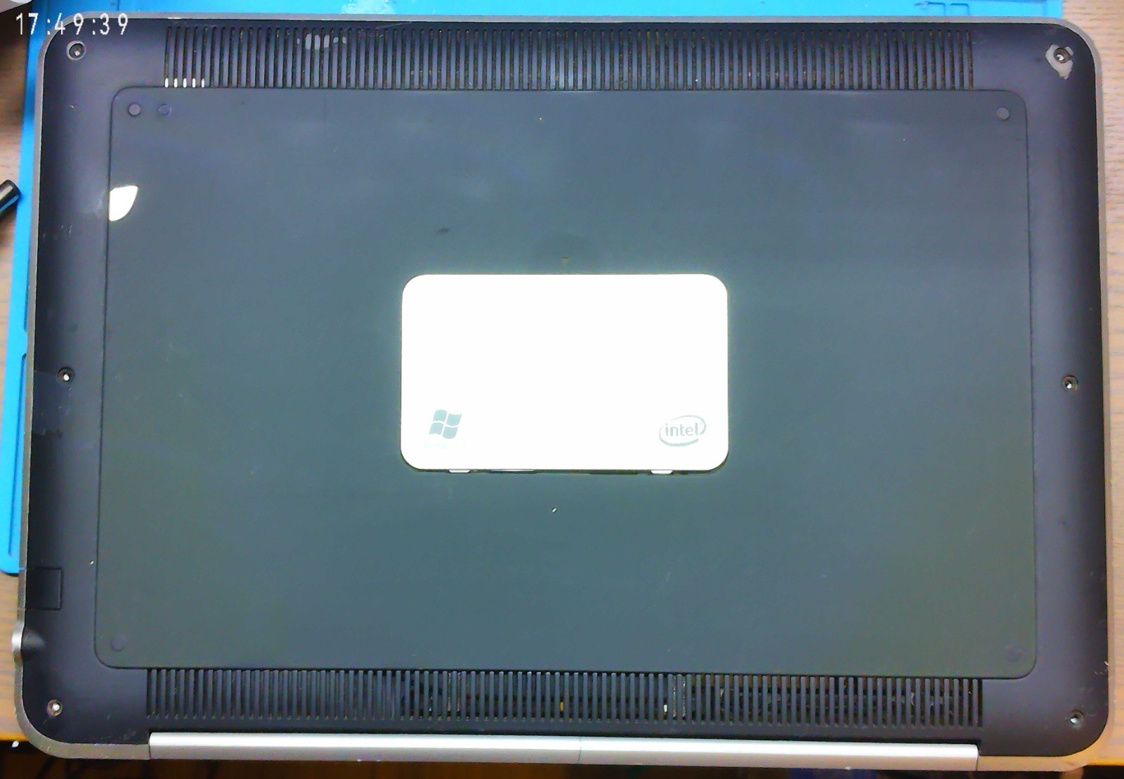 Dell XPS 14z L412z 14″ Intel Core i7-3517u 1.9GHz / No RAM, HDD, No OS