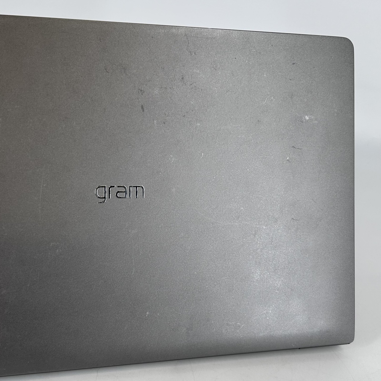 LG Gram 13 FHD TOUCH i7-8550U 1.80GHz 8GB RAM 512GB SSD Good