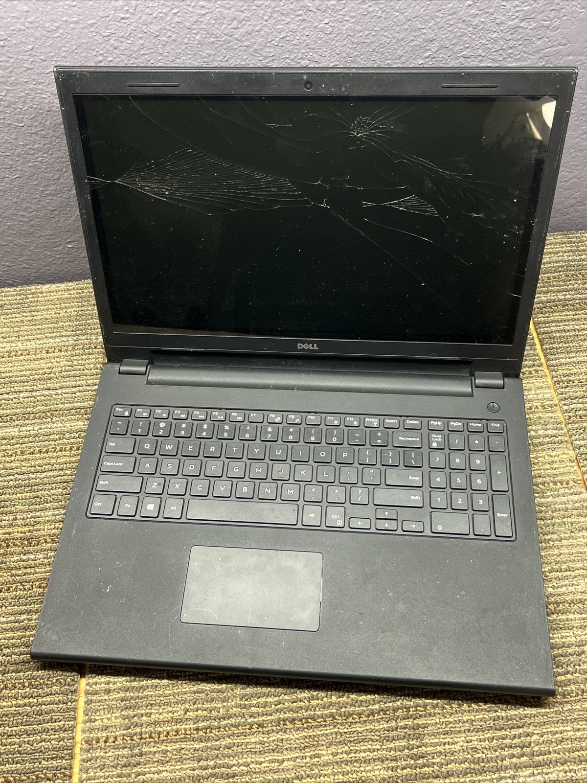 Dell Inspiron 3542 15.6″ / Intel Core i3 UNKNOWN SPECS / Cracked 12840