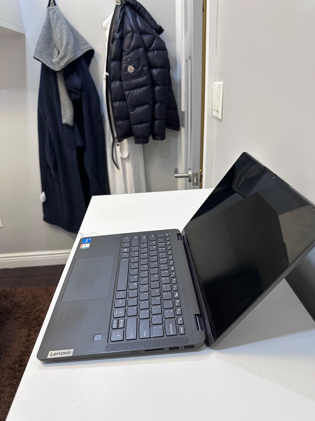 LENOVO YOGA 6 13ABR8 256Gb SSD, 8Gb RAM, AMD Ryzen 5 2.0GHz •Free Shipping!!!•