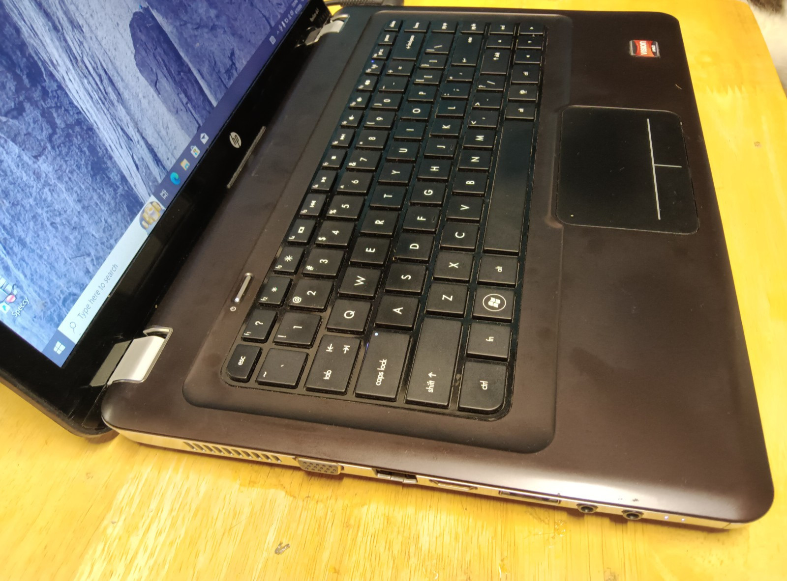 Hp Pavilion dv5-2134us/Amd Athlon P340 2.20/4gb/128gbSSD/Windows 10 ProWeb/14.5″
